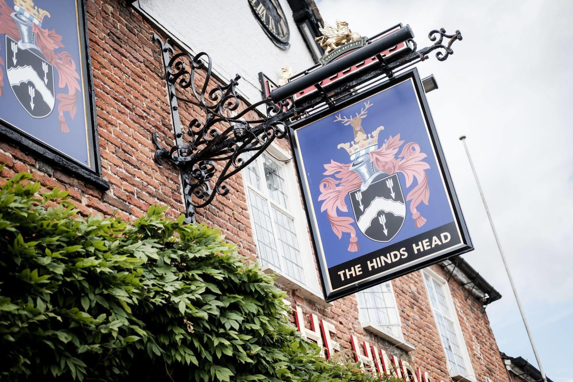 Hinds Head Hotel Aldermaston Exterior foto